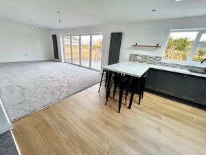 Kitchen/living room- click for photo gallery